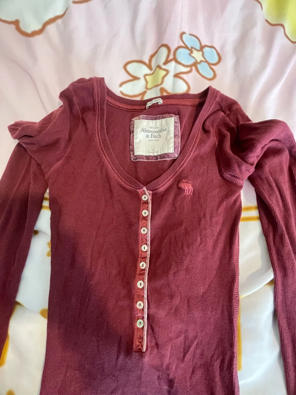 Abercrombie & Fitch Ribbed Henley Top - Wine - Picture 2 of 4